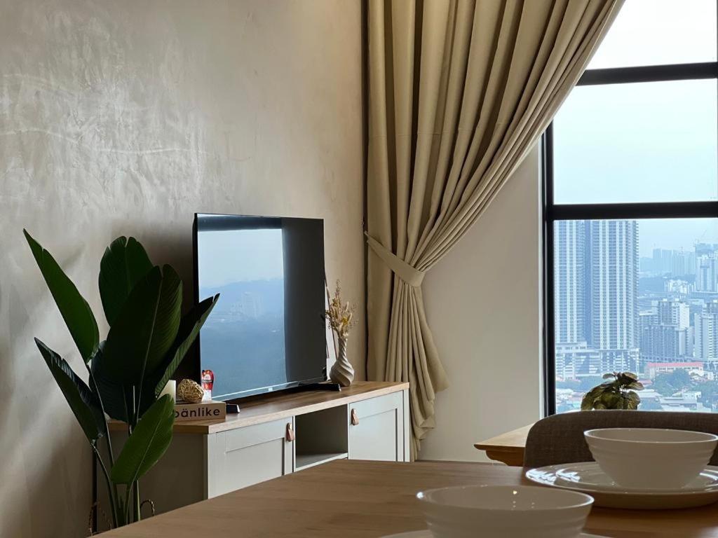 Kl View 2r1b Free Wifi 6pax Pangsapuri Kuala Lumpur