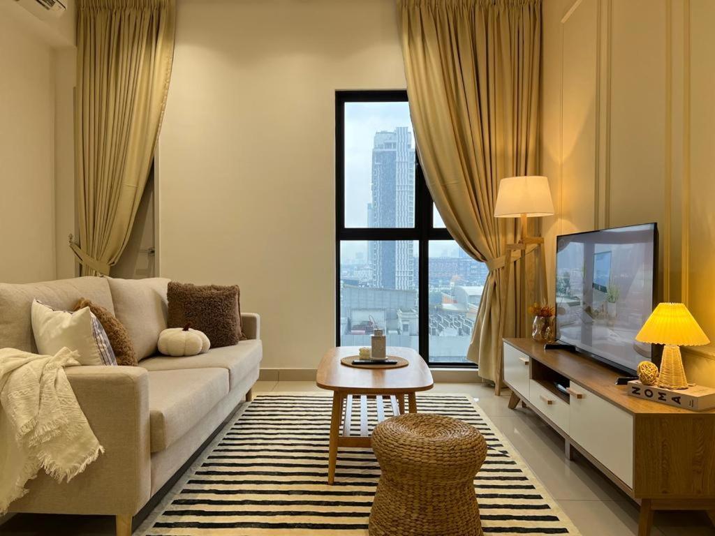 Kl View 2r1b Free Wifi 6pax Pangsapuri *