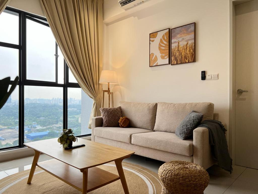 Kl View 2r1b Free Wifi 6pax * Kuala Lumpur