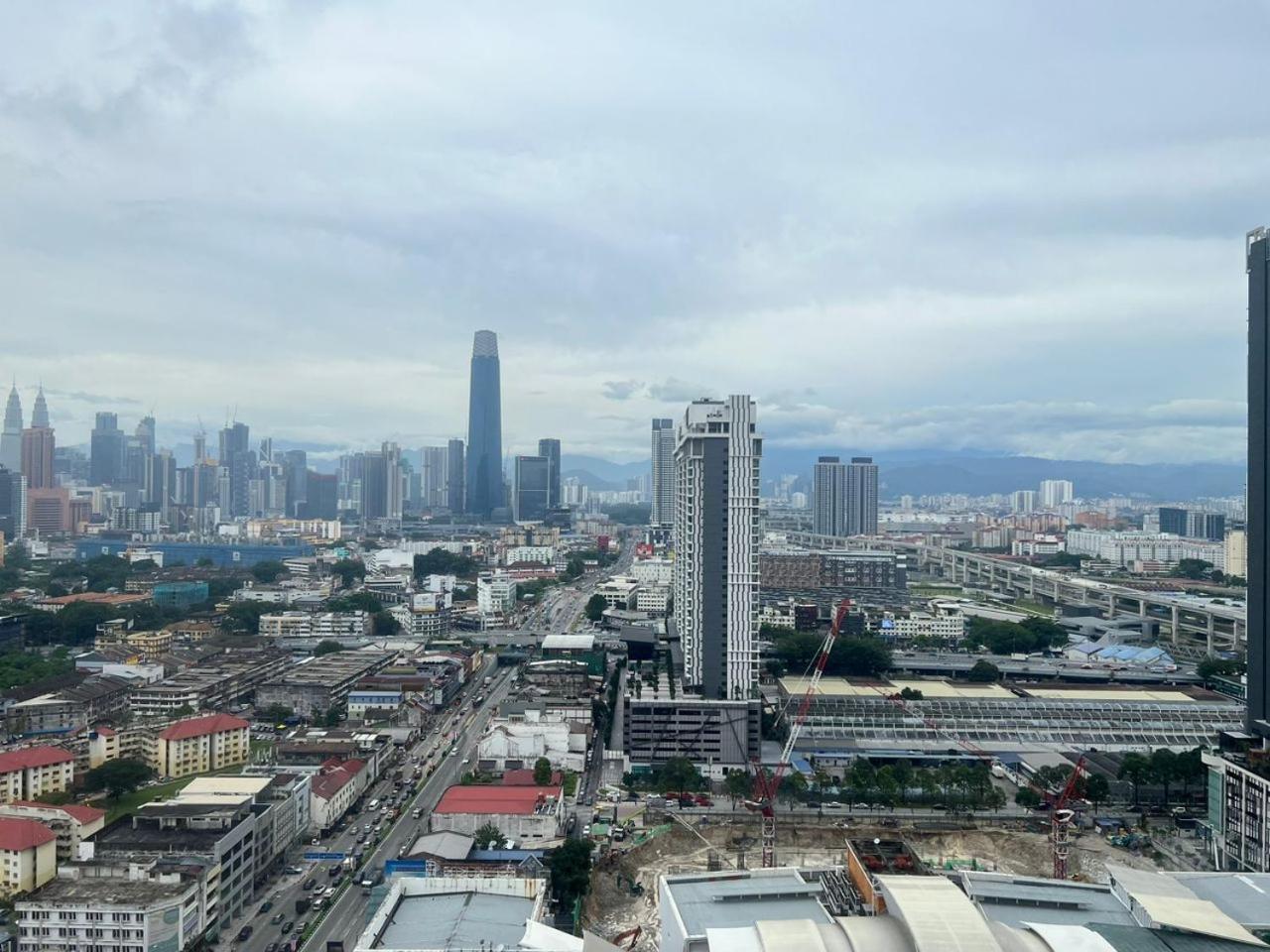 Kl View 2r1b Free Wifi 6pax Pangsapuri Kuala Lumpur