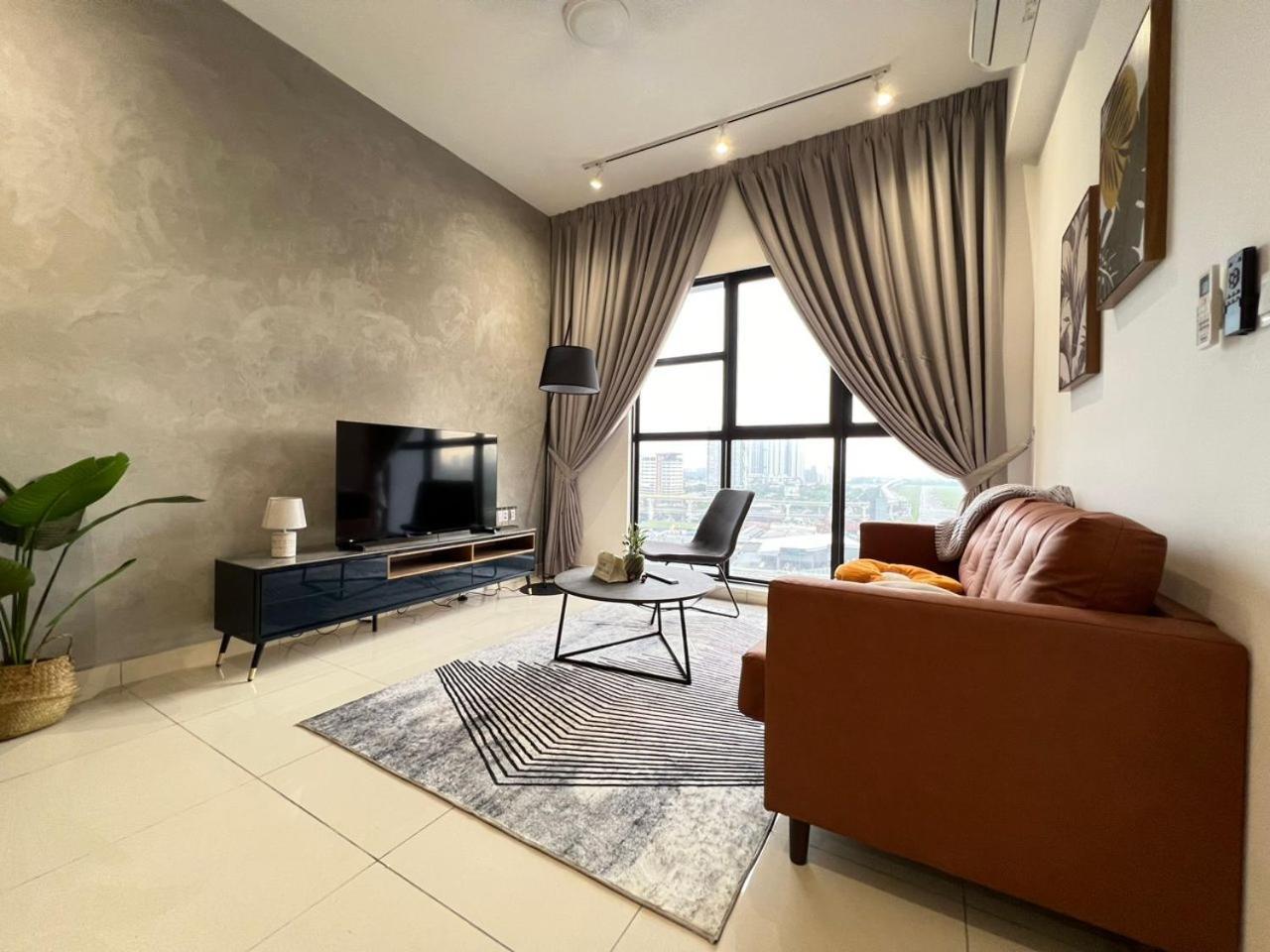 Kl View 2r1b Free Wifi 6pax Pangsapuri Kuala Lumpur